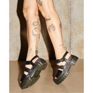 NEW Dr Martens RICKI NAPPA LUX LEATHER 3-STRAP PLATFORM SANDALS